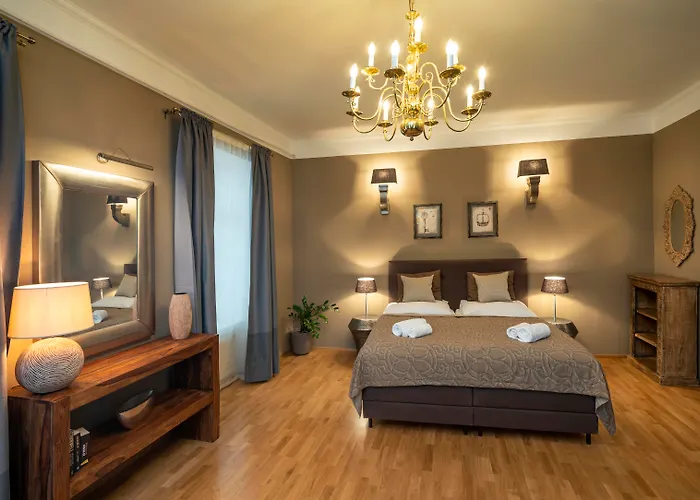 Old Town - Michalska 4*