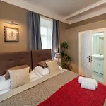 Old Town - Michalska 公寓 4*