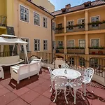 Old Town - Michalska 4* 布拉格