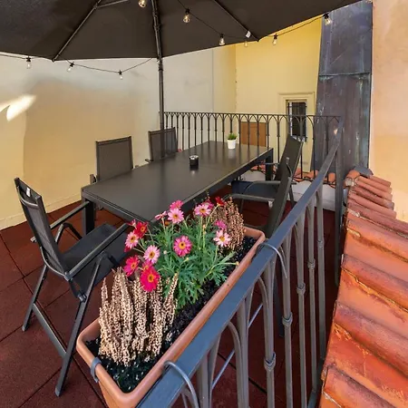 Old Town - Michalska Apartment 4*