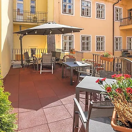 Apartment Old Town - Michalska 4*