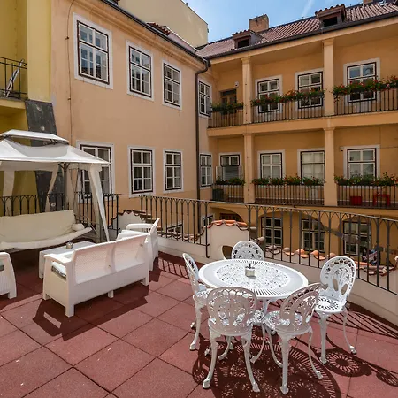 Old Town - Michalska 4* Πράγα