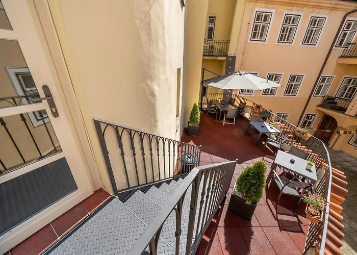 Apartment Old Town - Michalska 4*
